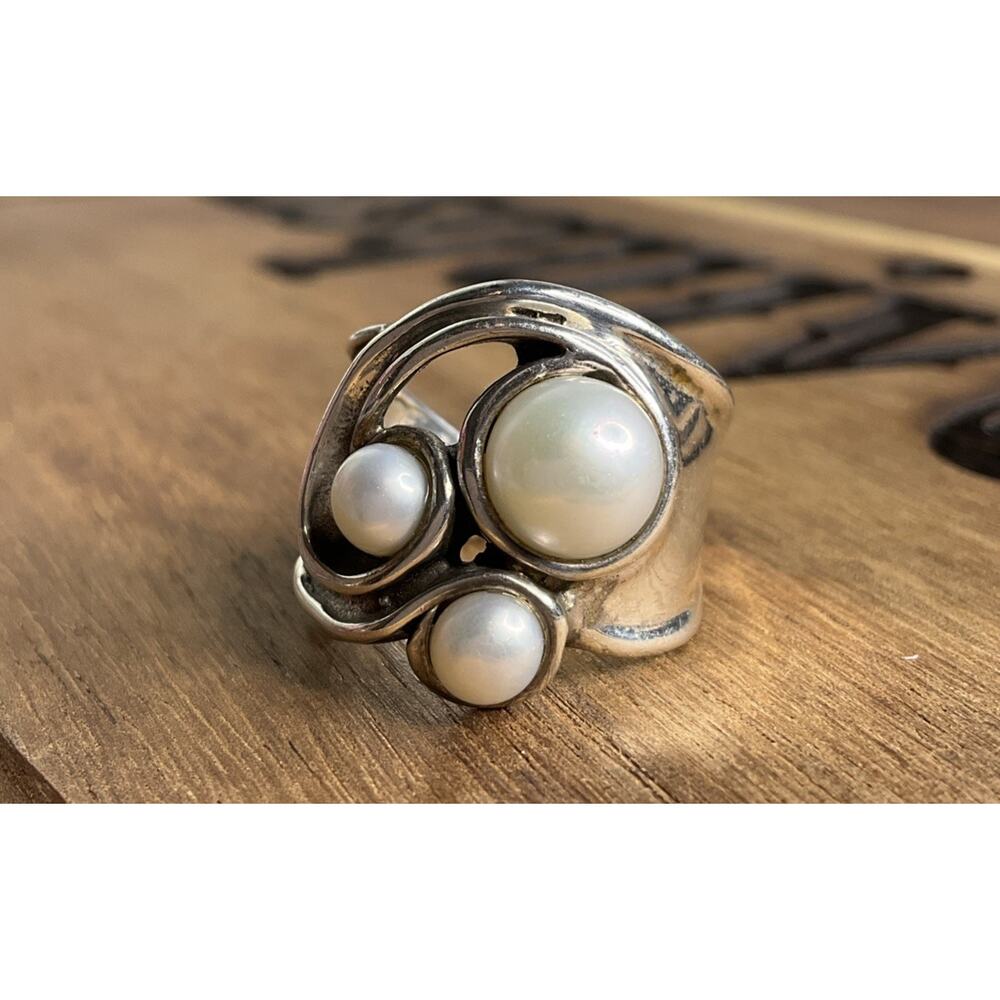 Hagit Gorali HG Sterling Silver Pearl Ring Israel Modernist Statement Ring Sz 7